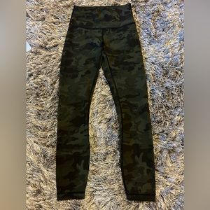 Lululemon• Wunder Under Camo Leggings